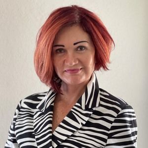 Meet your Posher, Ana